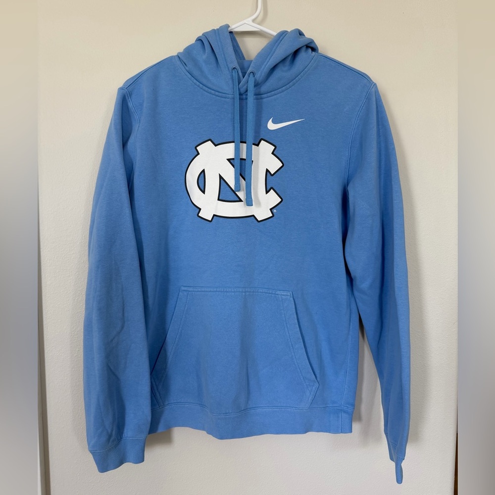 North Carolina Nike hoodie - light blue - size men’s small